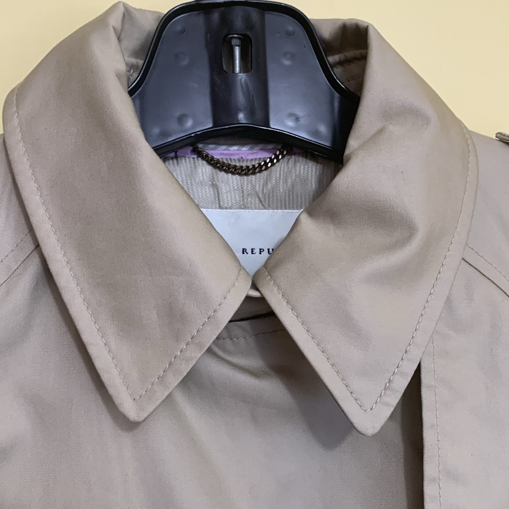 Banana Republic | Golden Beige Water-Resistant Classic Twill Lined Trench Coat M - Picture 6 of 17